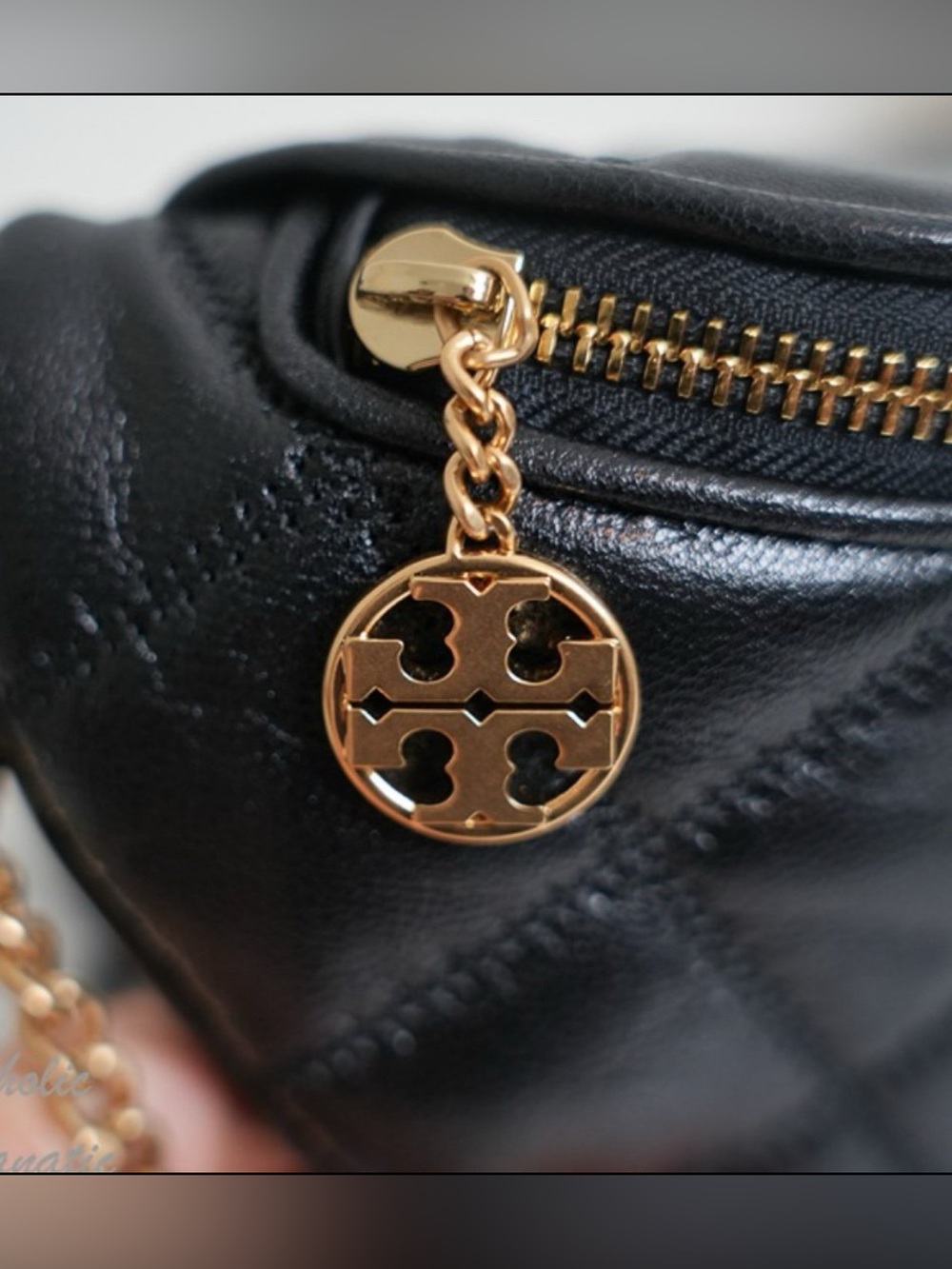 NWT ✨Tory Burch Black Quilted Leather Crossbody with Gold Hardware - Picture 5 of 6